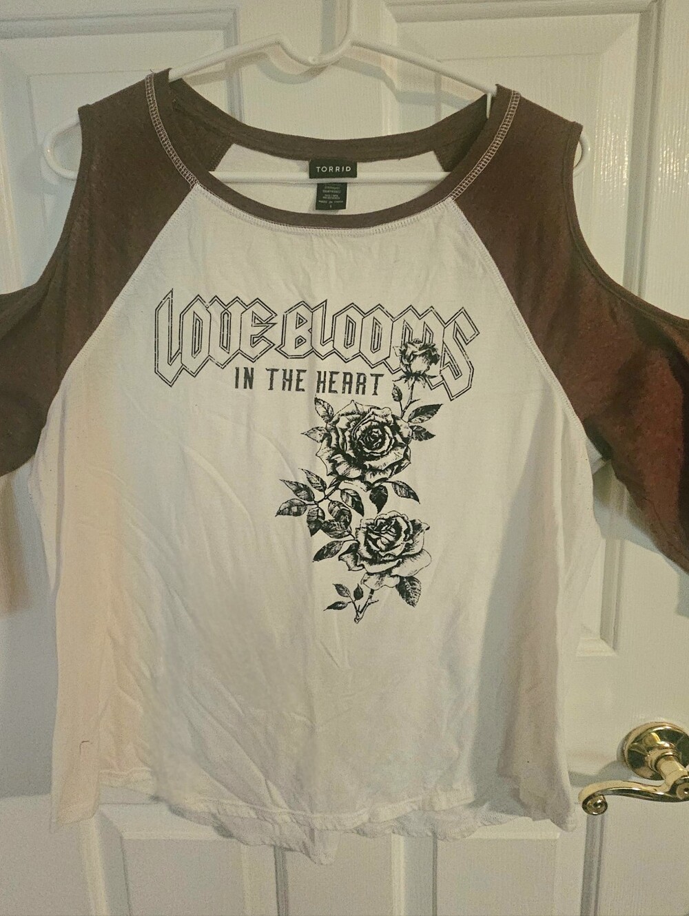 Torrid Cold Shoulder Lightweight Graphic Tee Size 1
